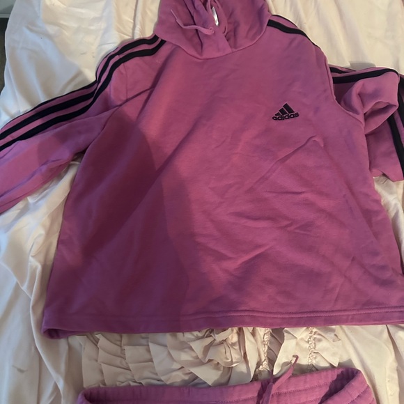 - Adidas Pink sweat suit outfit - Picture 2 of 3